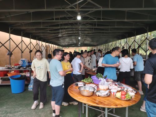 《红星闪闪，快乐盛夏》团建活动